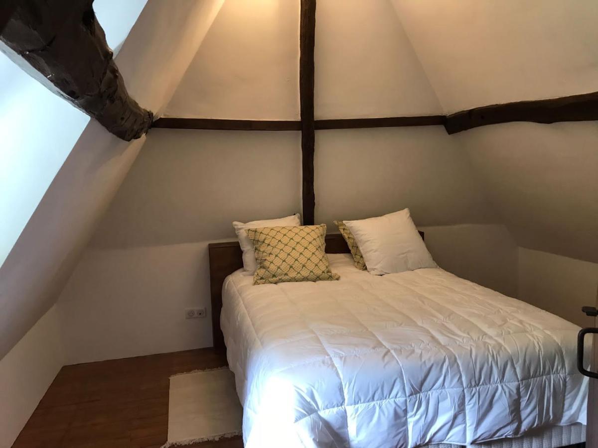 La Gloriette Gite Situe Dans La Propriete Dun Magnifique Manoir Vatteville Exteriör bild