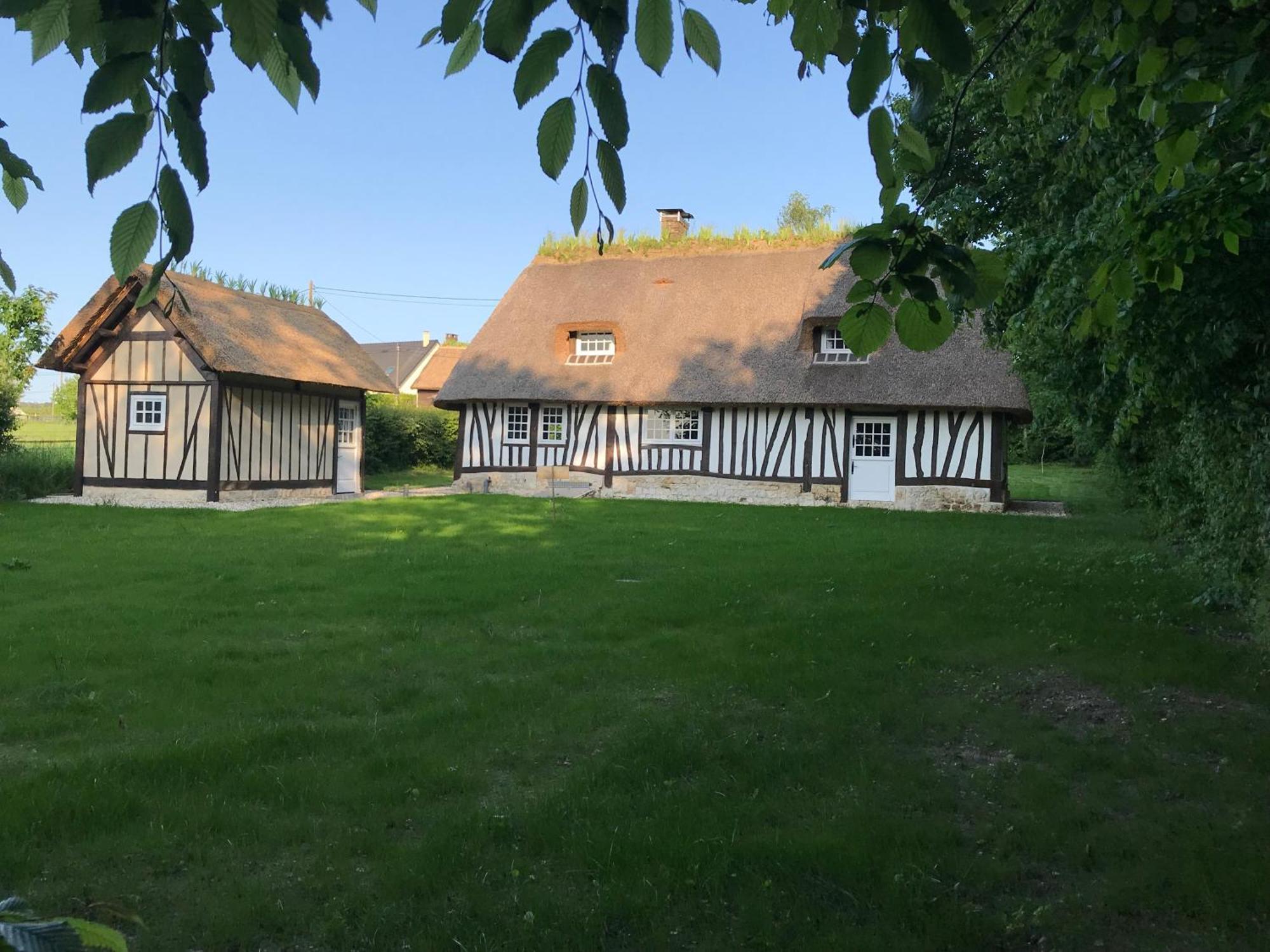La Gloriette Gite Situe Dans La Propriete Dun Magnifique Manoir Vatteville Exteriör bild